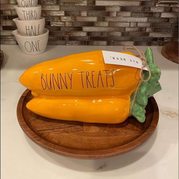 Rae Dunn 2021 BUNNY TREATS Ceramic Carrots